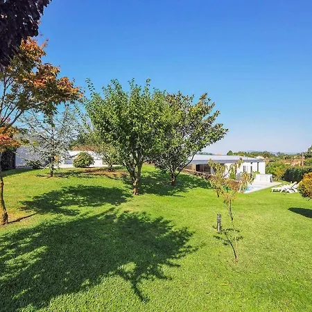 Sleeps 8 Air Con Wifi * Venade
